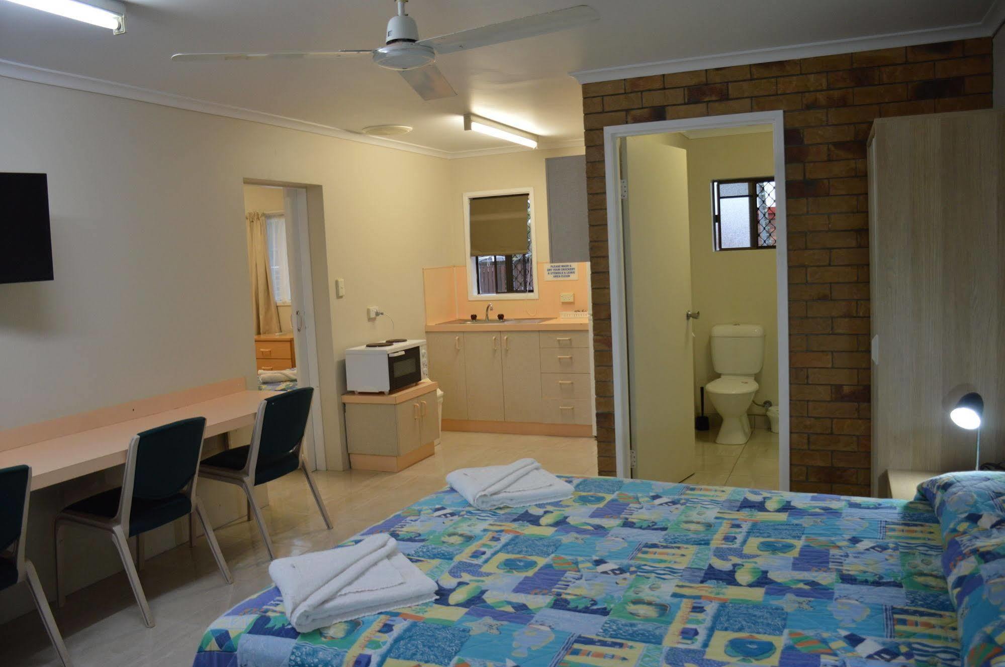 Rover Holiday Units Mackay Exterior photo